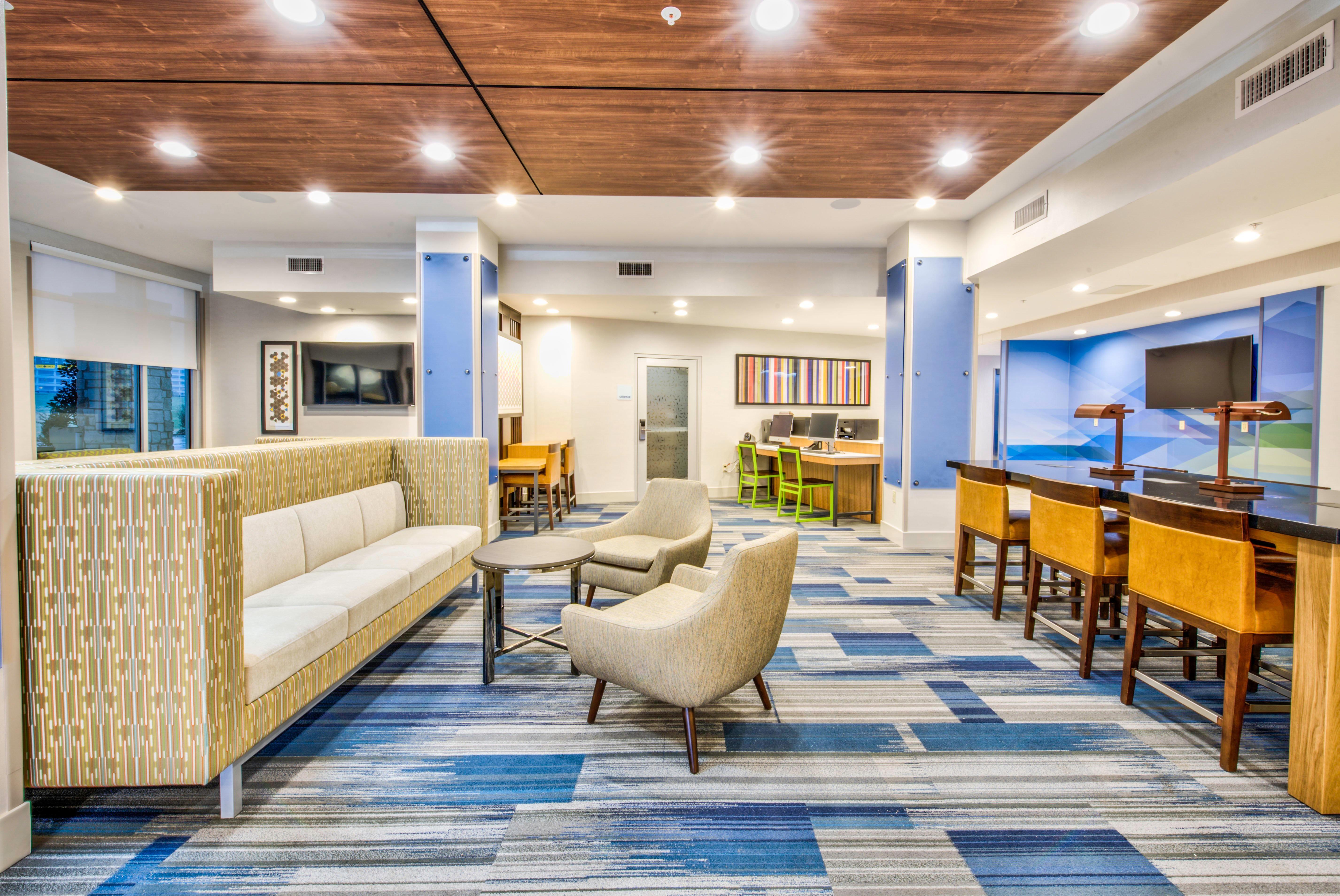 Holiday Inn Express & Suites Dallas Nw - Farmers Branch By Ihg Exterior foto