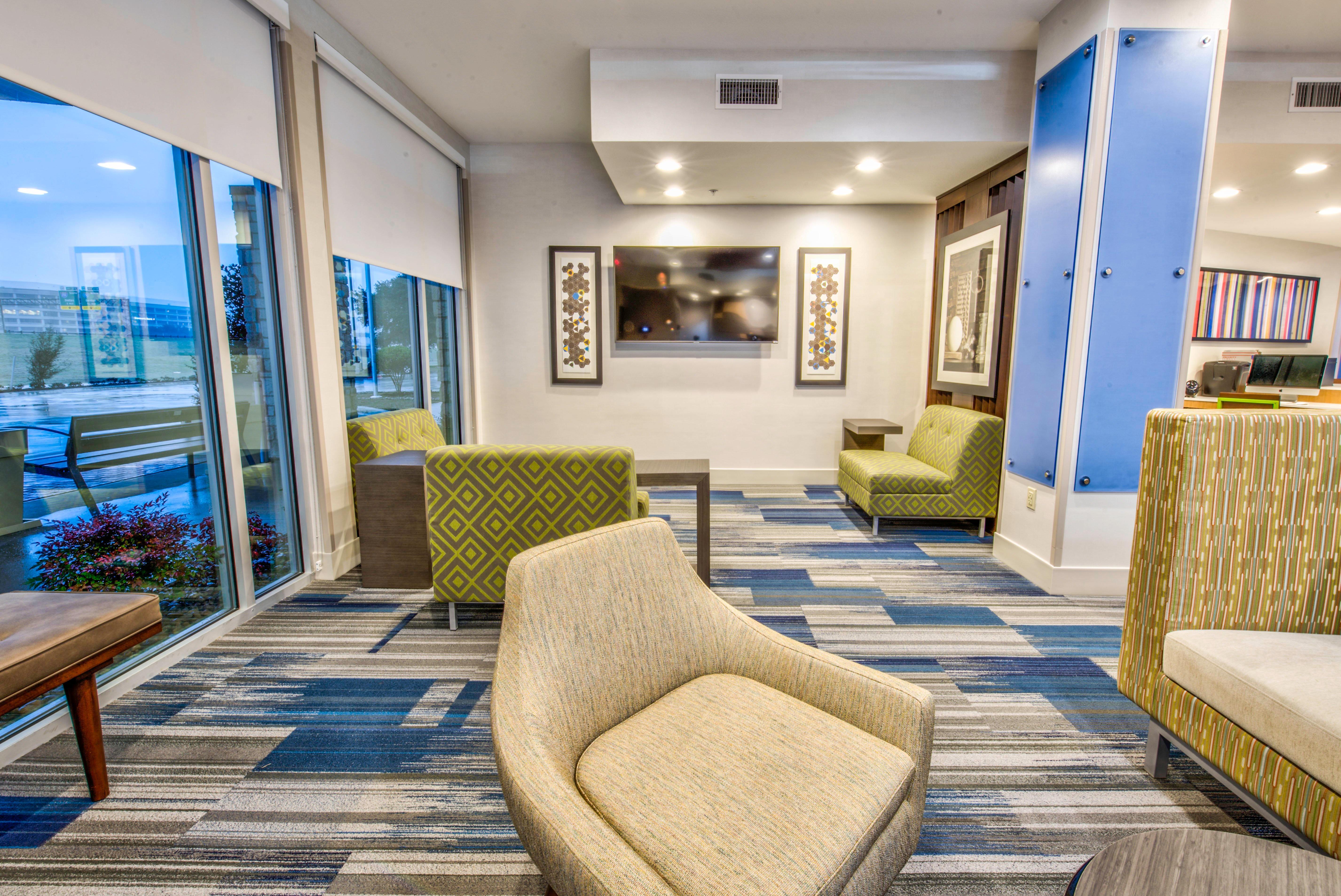 Holiday Inn Express & Suites Dallas Nw - Farmers Branch By Ihg Exterior foto