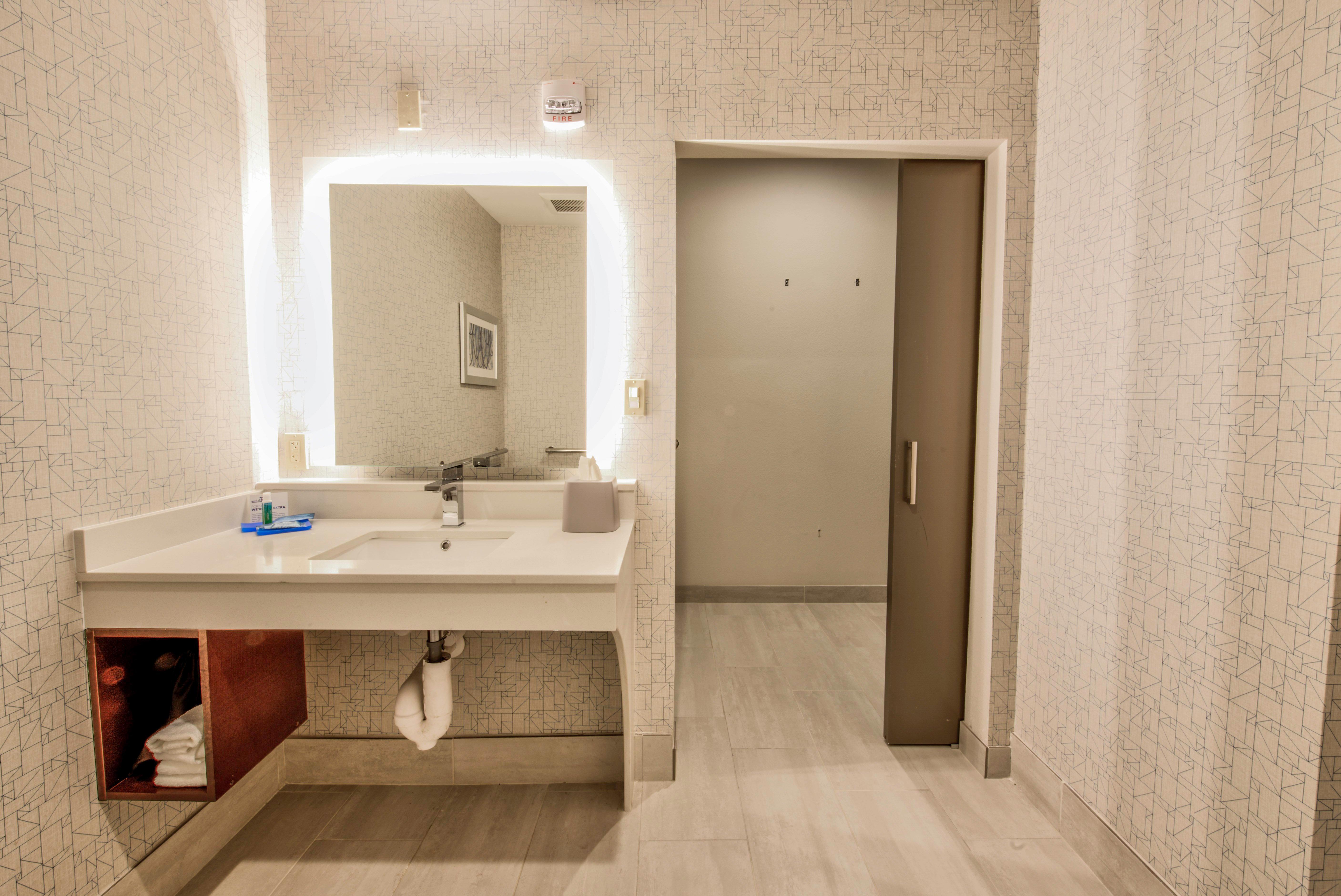 Holiday Inn Express & Suites Dallas Nw - Farmers Branch By Ihg Exterior foto
